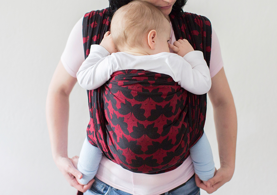 Baby carrier for baby hips